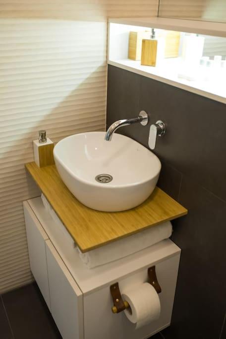 No.8: Lovely & Cosy 3-Room Heart Of The City Timișoara Zewnętrze zdjęcie